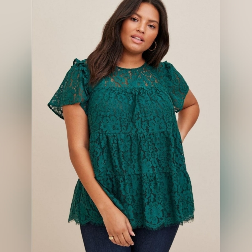 Torrid Lace Tiered green short sleeve Top size 1X